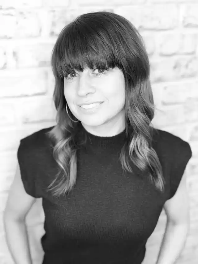 Lisa M · Senior Stylist/Creative Technician